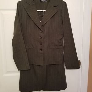 Women's 2-Piece Skirt Suit